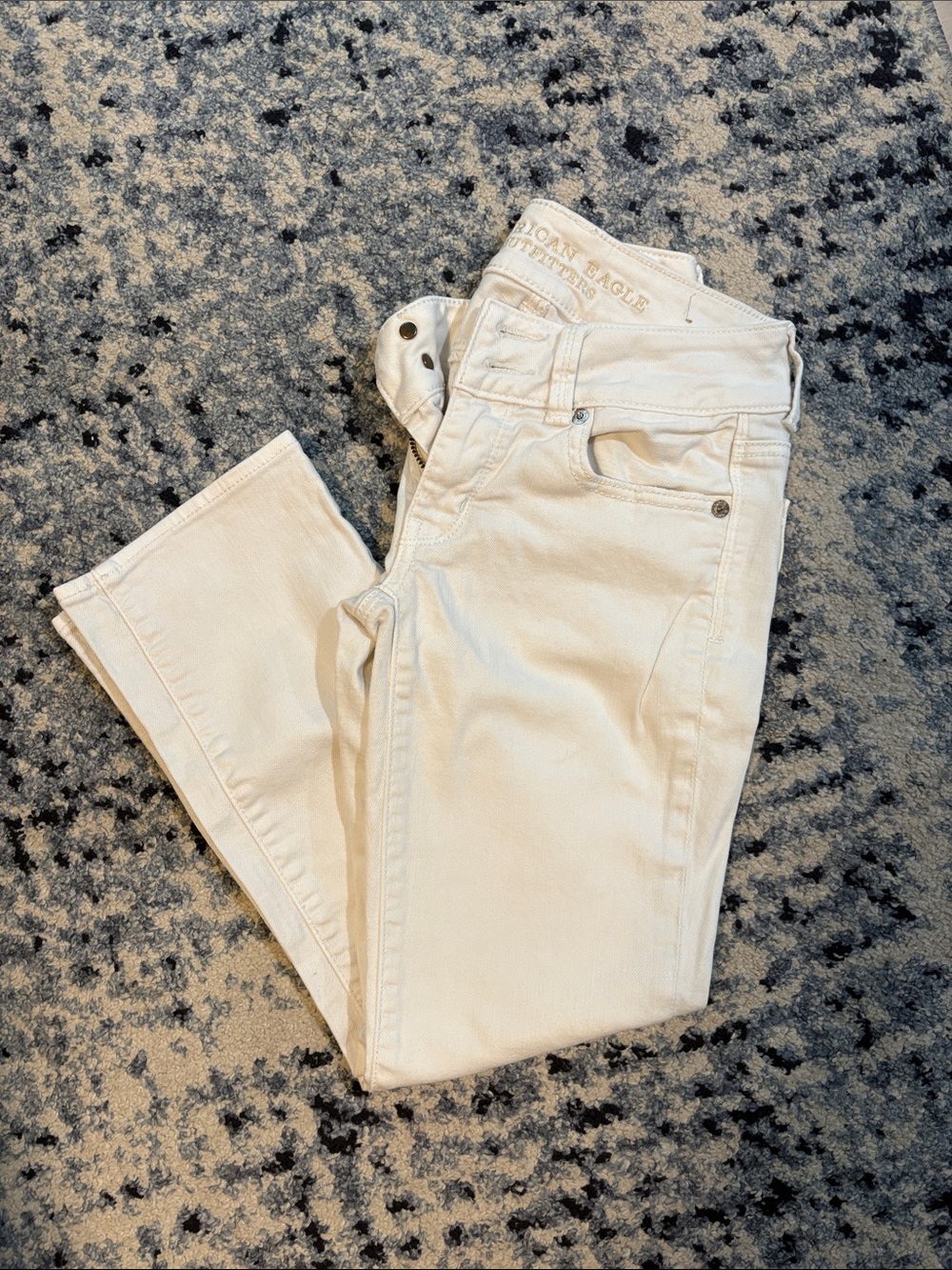 American Eagle Outfitters Cream Skinny Capri Jeans